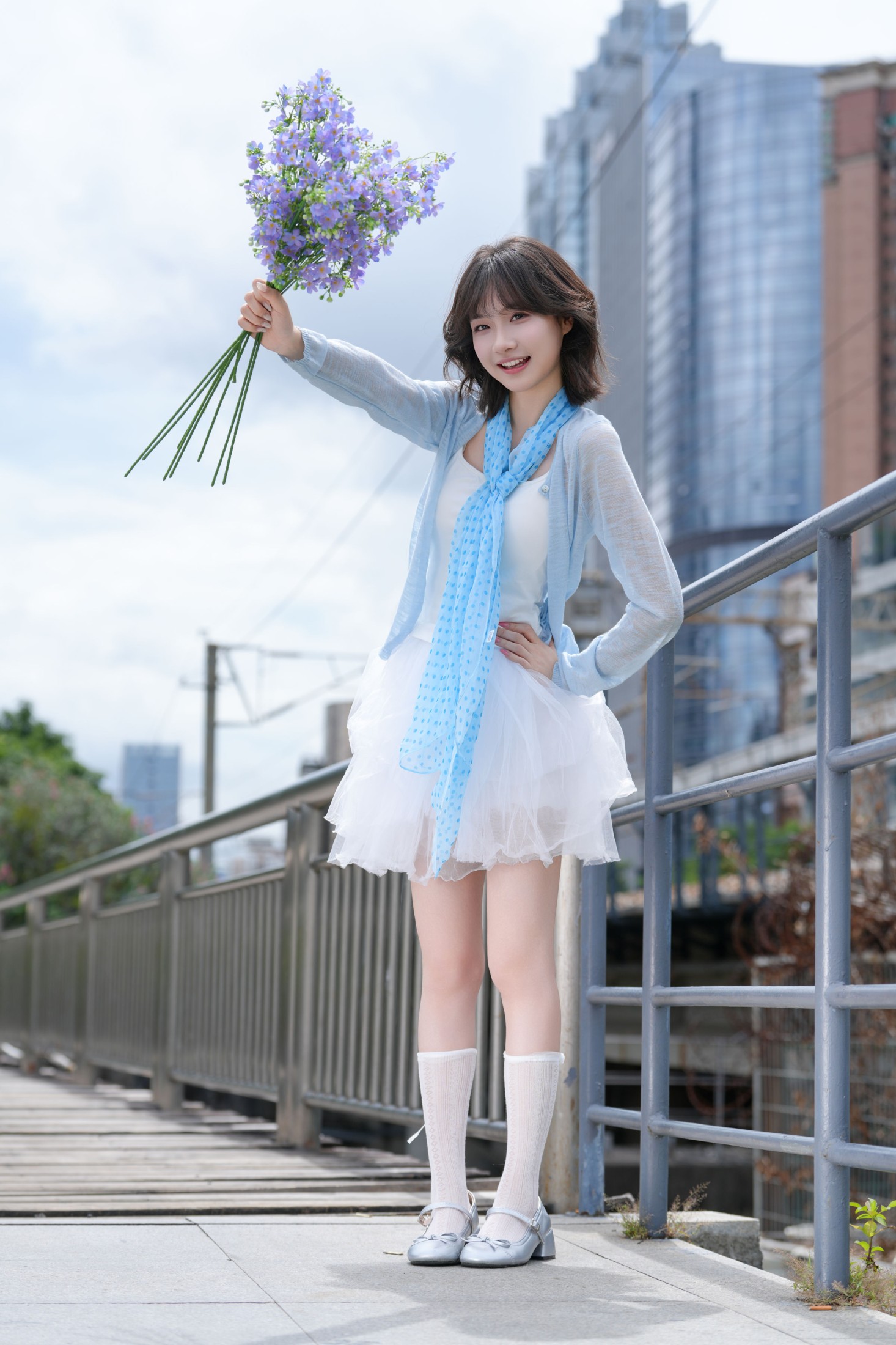 《木栈道上的清甜少女》[28P] 插图4