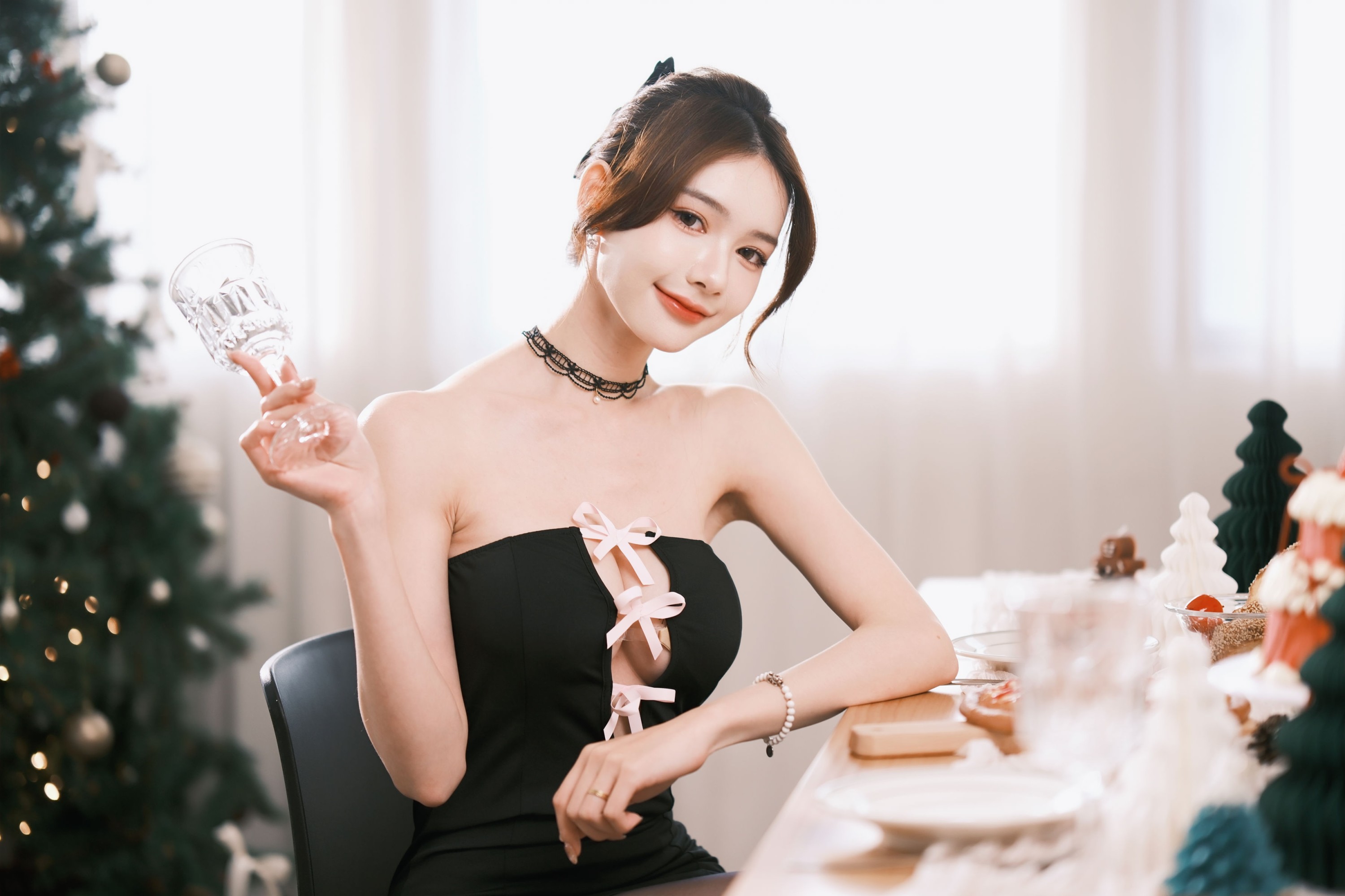 《突然想起美的公司的广告词：不要错过自己美的时刻。》[20P] 插图4