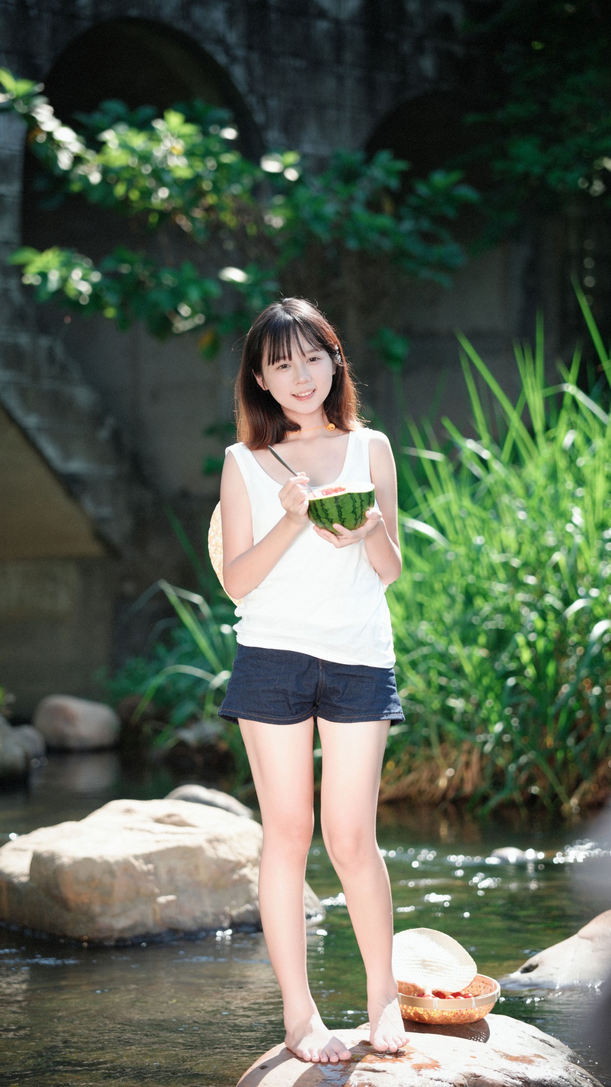 《溪边少女》[29P] 插图3