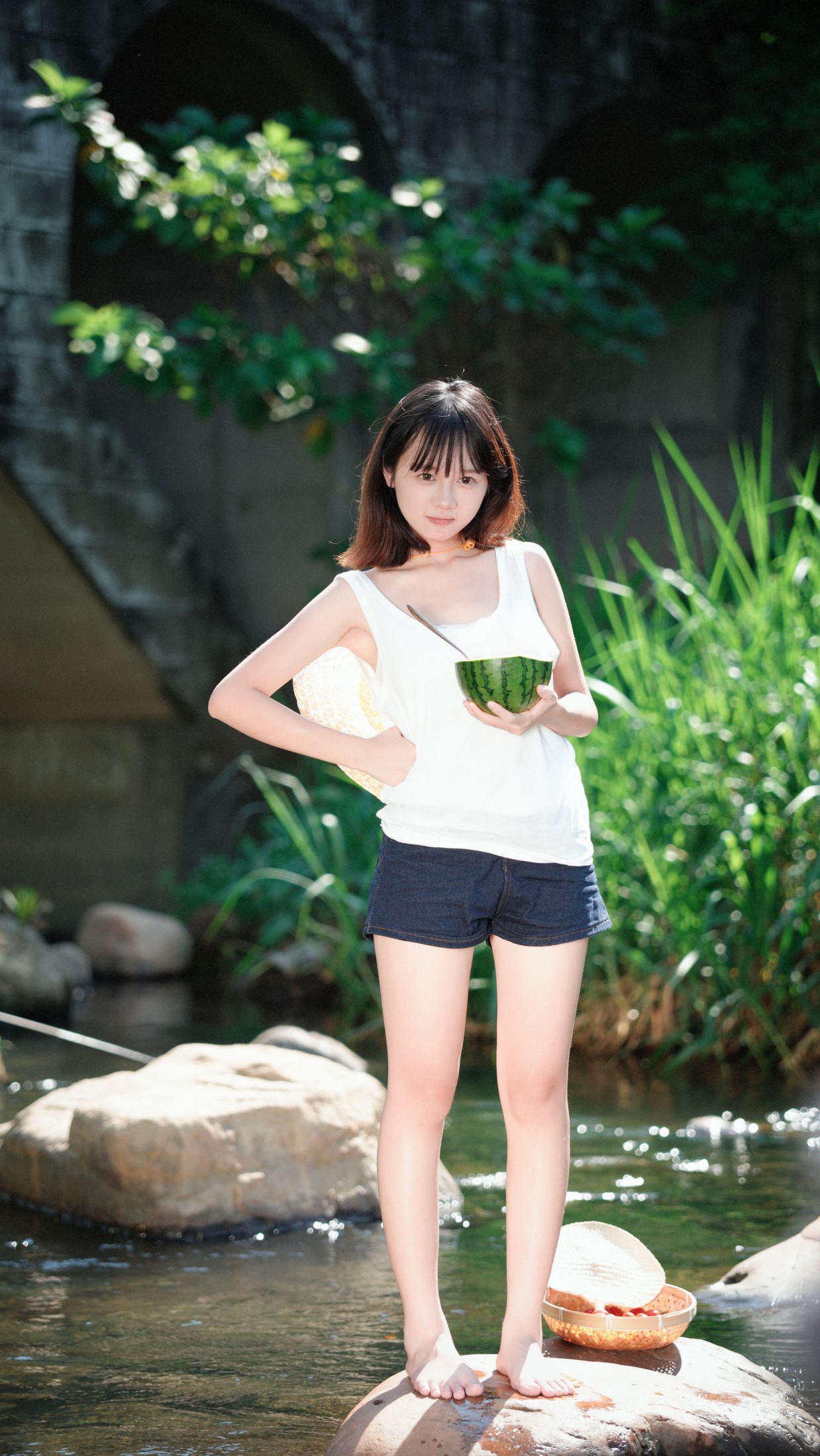 《溪边少女》[29P] 插图2